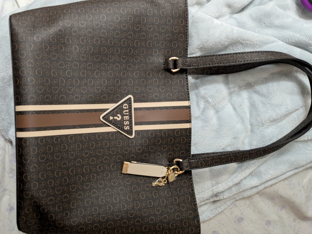 Guess Noelle Style Shoulder bag