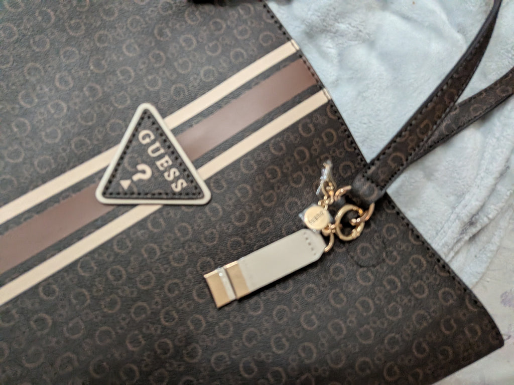 Guess Noelle Style Shoulder bag